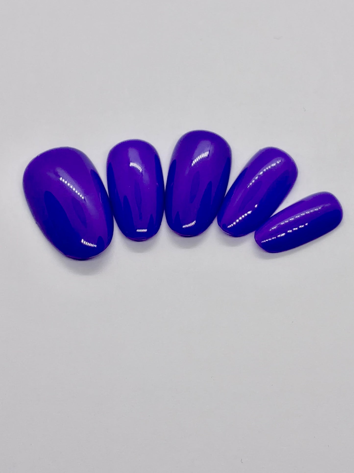 2. Mirodose Level Custom Press-On Nails